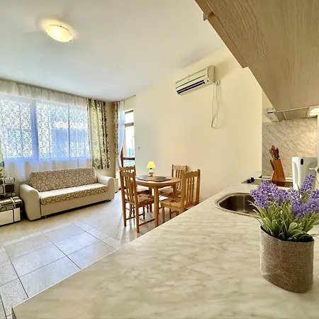 Sunny Sea - Menada شقة