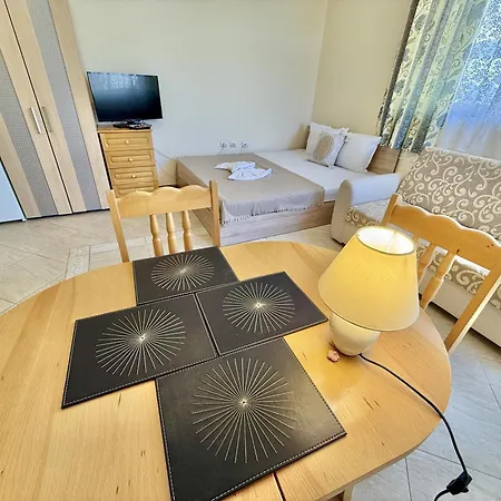 Sunny Sea - Menada Apartament *
