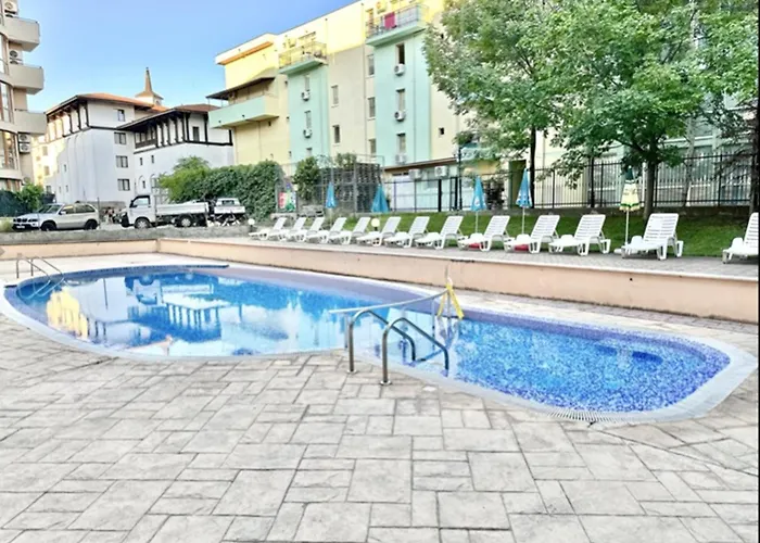 Sunny Sea - Menada * סאני ביץ'