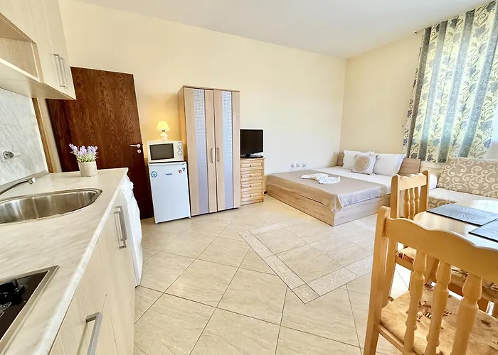 Sunny Sea - Menada דירה סאני ביץ'