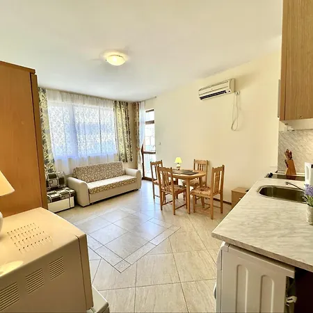 Sunny Sea - Menada סאני ביץ'